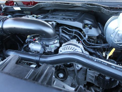 Used 2019 RAM 1500 Laramie AWD/4WD image 32