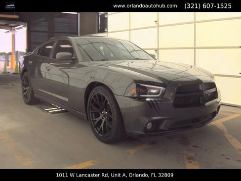 Used 2014 Dodge Charger R/T RWD image 1