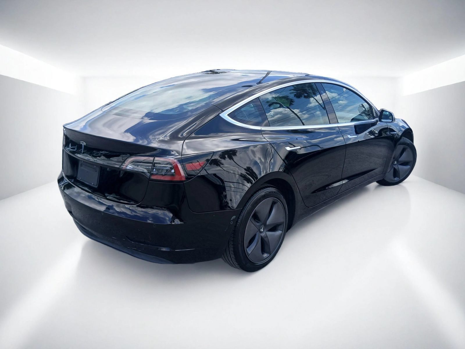 Used 2019 Tesla Model 3 Standard Range Plus RWD image 11