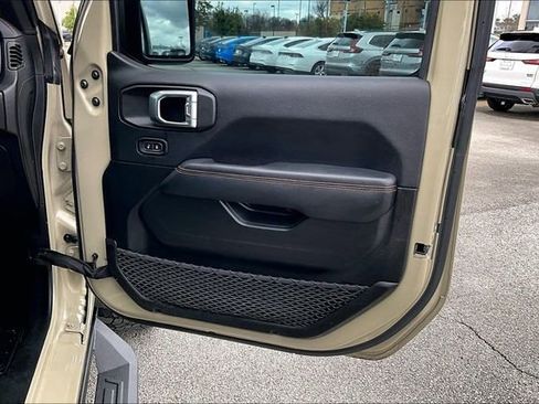 Used 2022 Jeep Gladiator Mojave w/ Trailer Tow Package image 27