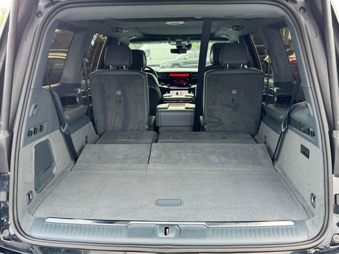 Used 2023 Jeep Grand Wagoneer Series II w/ Premium Group II AWD/4WD image 20
