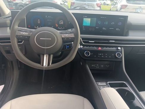 Used 2025 Hyundai Sonata SEL FWD image 22