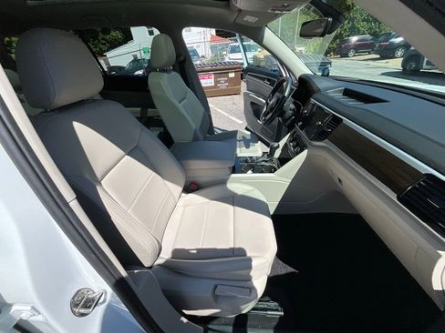 Used 2022 Volkswagen Atlas SE image 35