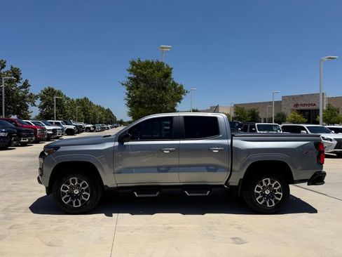 Used 2024 Chevrolet Colorado Z71 w/ Advanced Trailering Package AWD/4WD image 9