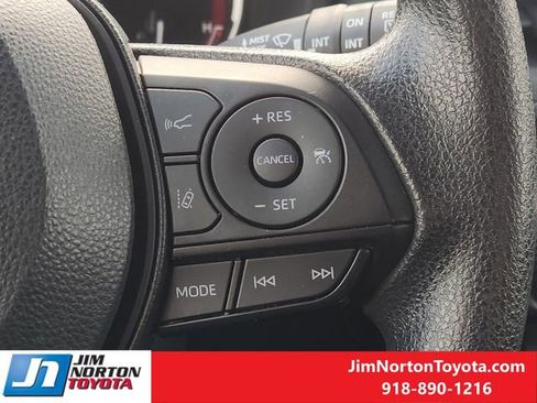 Used 2023 Toyota RAV4 XLE image 28