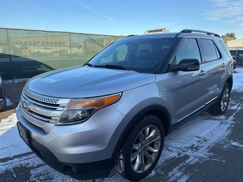 Used 2011 Ford Explorer XLT w/ 202A Rapid Spec Order Code image 2