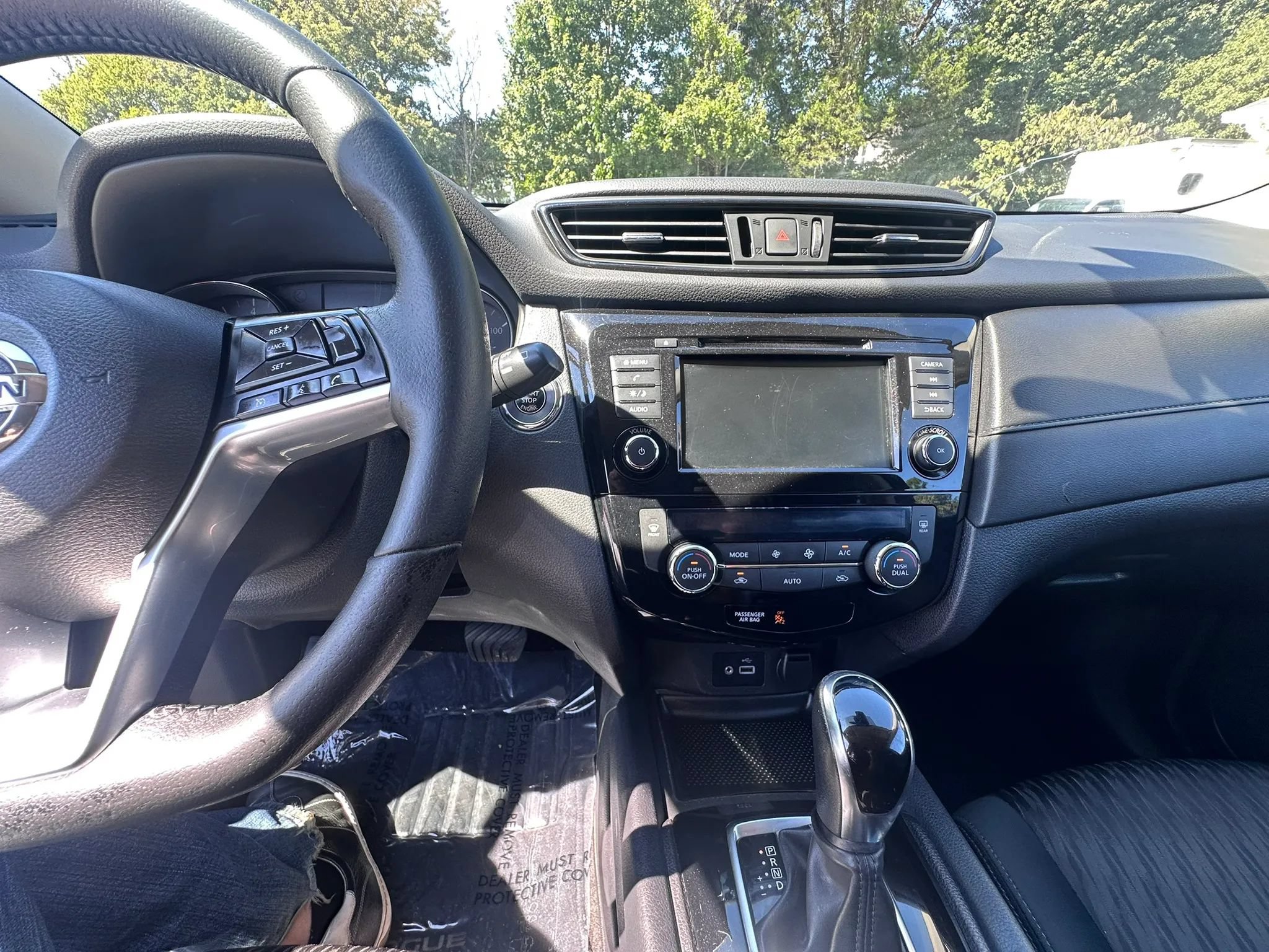 Used 2019 Nissan Rogue SV AWD/4WD image 17