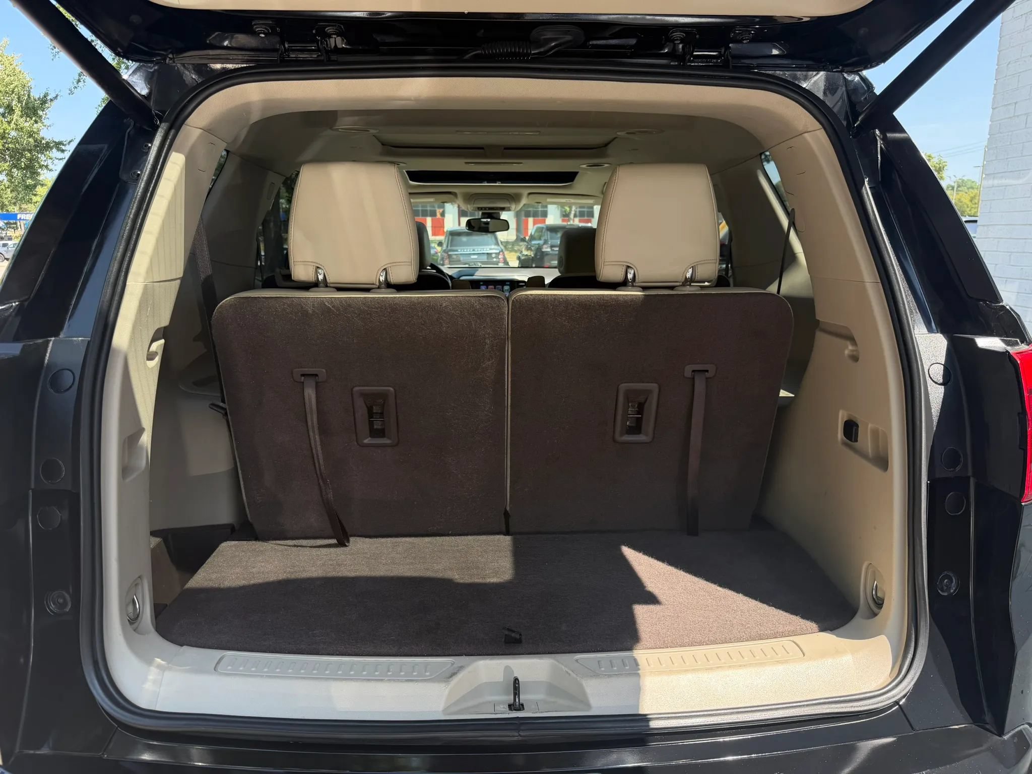 Used 2018 GMC Acadia Denali AWD/4WD image 17