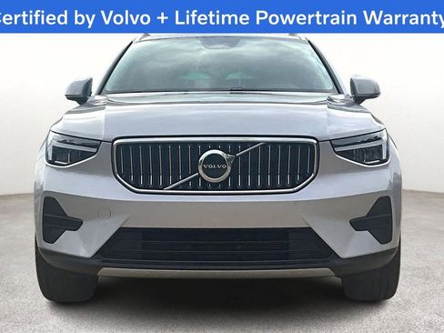 Certified 2025 Volvo XC40 B5 Core image 5