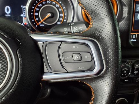 Used 2023 Jeep Gladiator Mojave w/ Cold Weather Group image 29