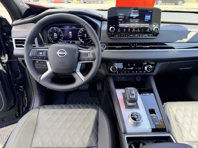 Used 2026 Nissan Rogue Platinum w/ Family Package AWD/4WD image 18