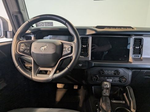 Used 2023 Ford Bronco Outer Banks w/ Sasquatch Package image 15