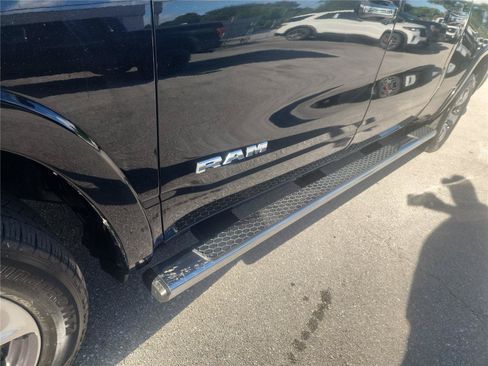 Used 2019 RAM 1500 Laramie RWD image 10