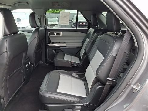 Certified 2023 Ford Explorer XLT w/ Equipment Group 202A AWD/4WD image 11