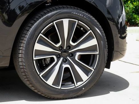 New 2026 Land Rover Range Rover SE AWD/4WD image 71