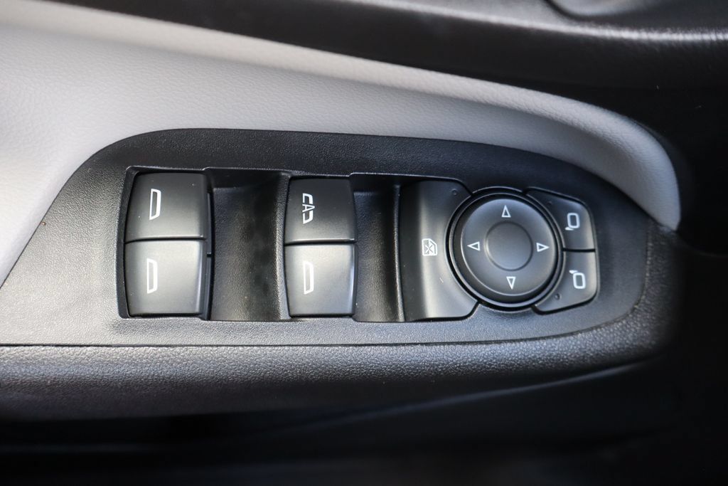 Used 2019 Chevrolet Equinox LS w/ LS Convenience Package AWD/4WD image 24