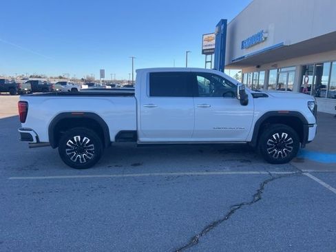 Used 2025 GMC Sierra 2500 Denali Ultimate image 7