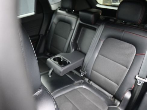 Used 2025 Ford Escape ST-Line image 25