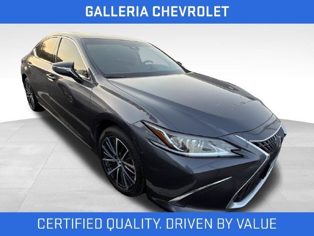 Used 2024 Lexus ES 300h w/ Premium Package FWD image 2