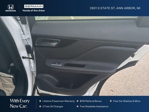 Used 2019 Jaguar F-PACE Premium image 17