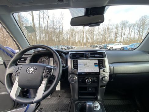 Used 2020 Toyota 4Runner SR5 image 20