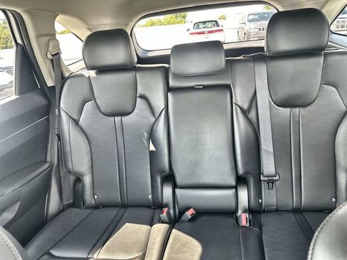 Used 2024 Kia Sorento S image 26