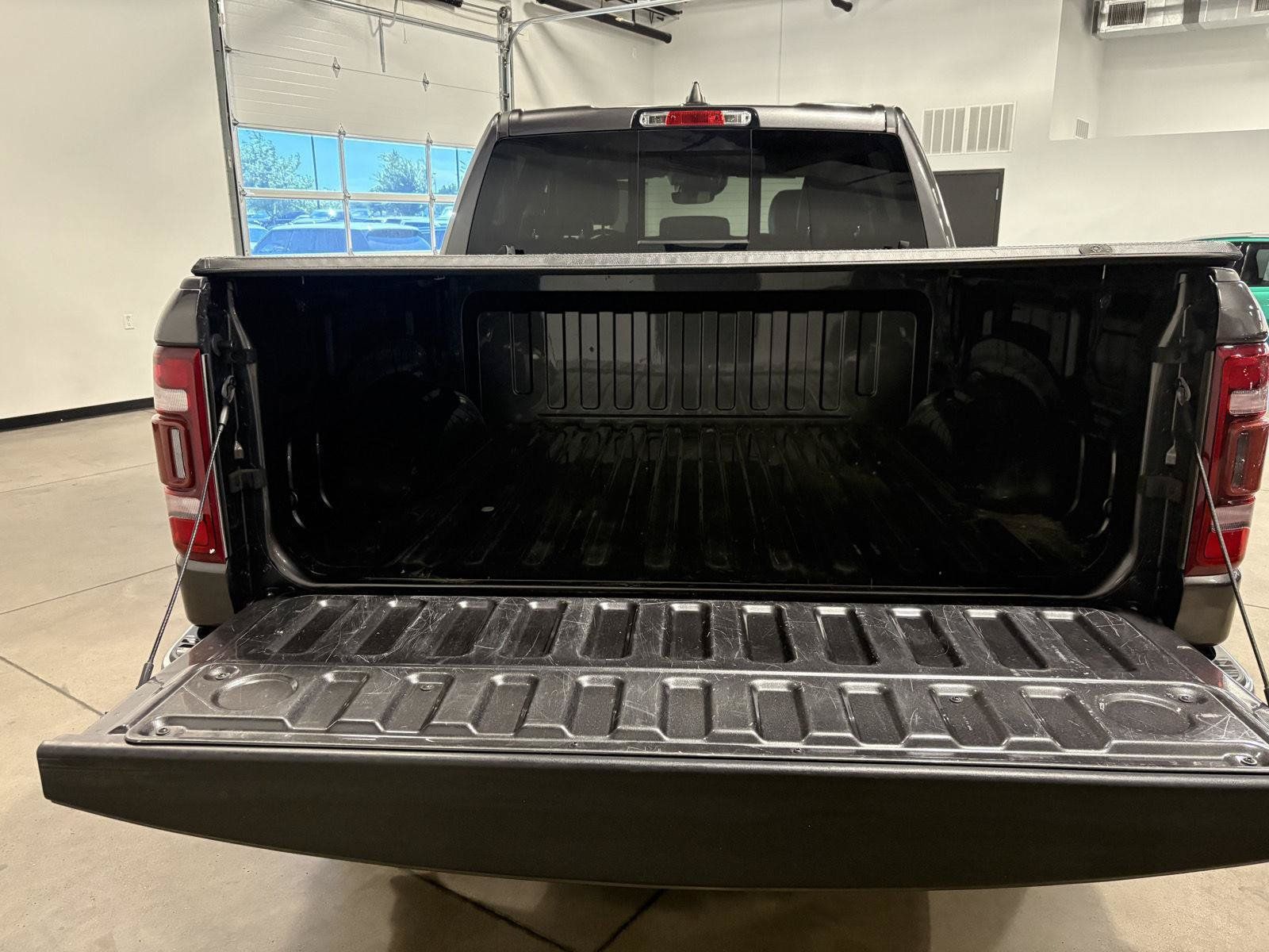 Used 2022 RAM 1500 Laramie AWD/4WD image 35