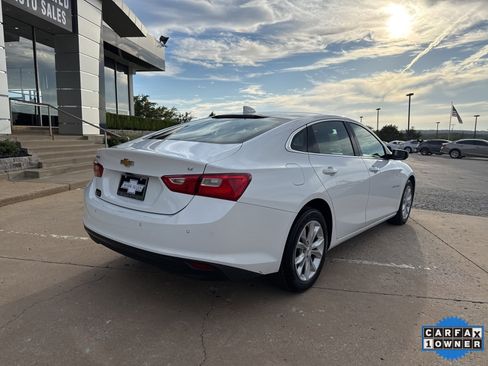 Used 2024 Chevrolet Malibu LT image 3