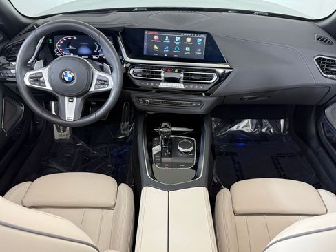 Used 2026 BMW Z4 M40i w/ Premium Package image 22