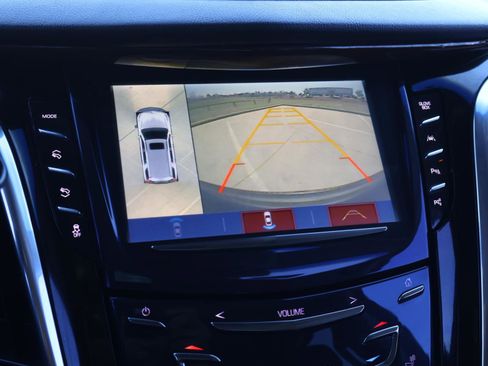 Used 2017 Cadillac Escalade Luxury image 35