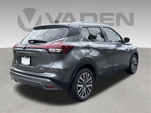 Used 2023 Nissan Kicks SV FWD image 5