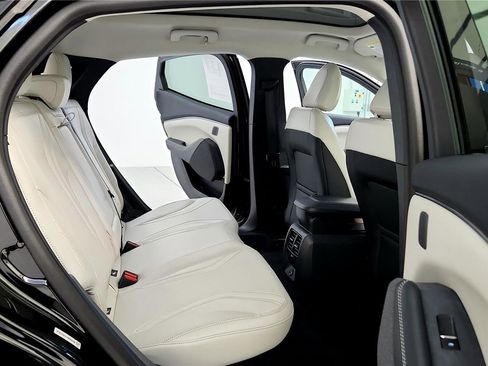 Used 2023 Ford Mustang Mach-E Premium image 28