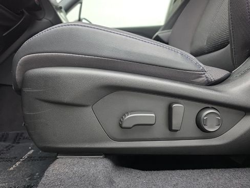 Used 2025 Subaru Forester Premium AWD/4WD image 21