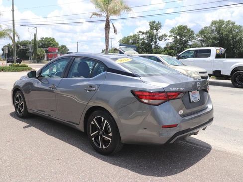 Used 2024 Nissan Sentra SV FWD image 8