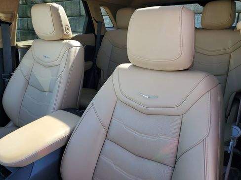 Used 2023 Cadillac XT5 Sportv w/ Platinum Package image 41