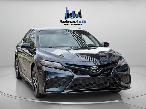 Used 2021 Toyota Camry SE w/ Cold Weather Package AWD/4WD image 2