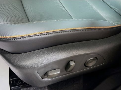 New 2026 GMC Acadia AT4 w/ Luxury Package image 16