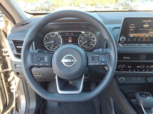 Used 2021 Nissan Rogue SV image 26