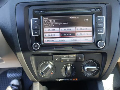 Used 2012 Volkswagen Jetta SE image 18