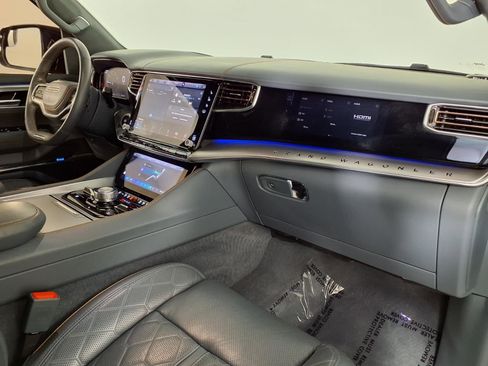 Used 2023 Jeep Grand Wagoneer L Series III w/ Rear Seat Video Group 1 AWD/4WD image 7