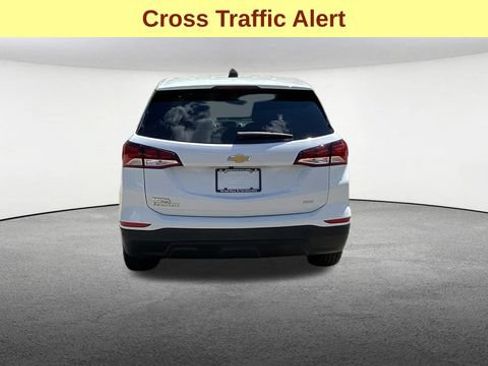 Used 2023 Chevrolet Equinox LS w/ LS Convenience Package AWD/4WD image 7