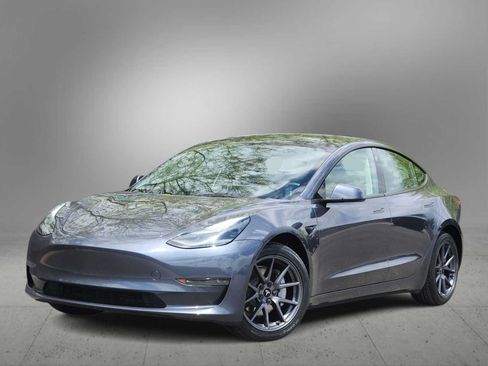 Used 2023 Tesla Model 3 Standard Range RWD image 1
