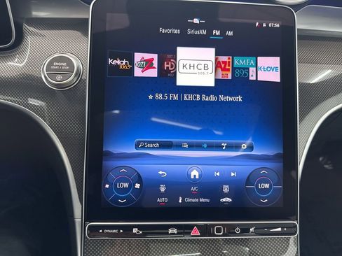 Used 2025 Mercedes-Benz C 300 Sedan image 34