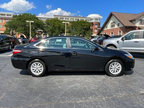 Used 2016 Toyota Camry LE FWD image 5