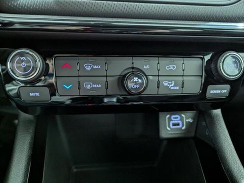 New 2026 Jeep Compass Latitude image 40