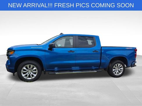 Used 2024 Chevrolet Silverado 1500 Custom AWD/4WD image 11