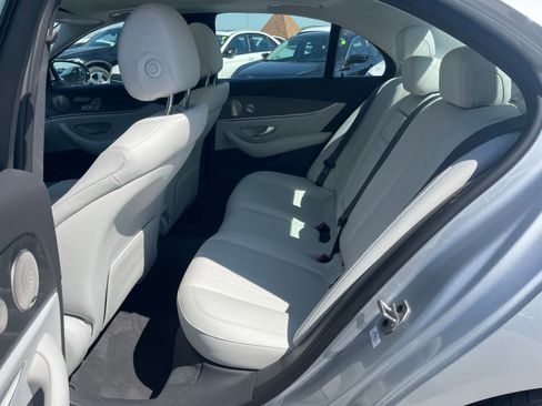 Used 2023 Mercedes-Benz E 450 4MATIC Sedan image 5