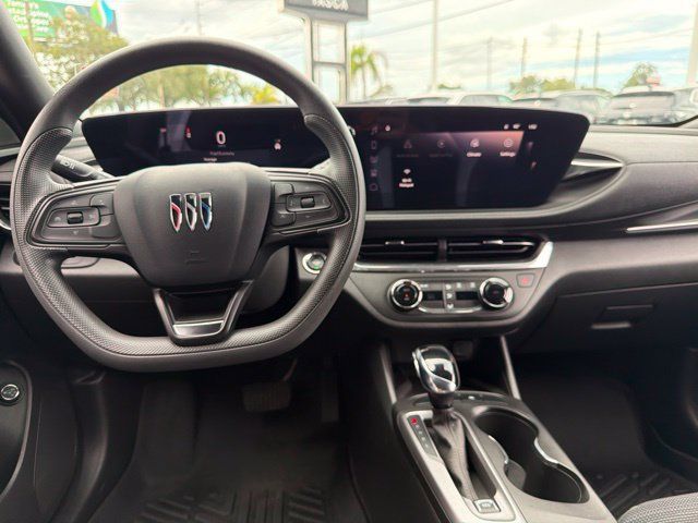 Used 2024 Buick Envista Preferred w/ Convenience II Package FWD image 17