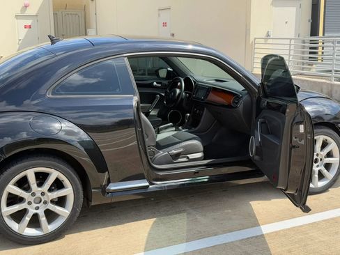 Used 2013 Volkswagen Beetle 2.5 FWD image 18