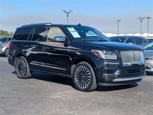 Used 2021 Lincoln Navigator Black Label image 2
